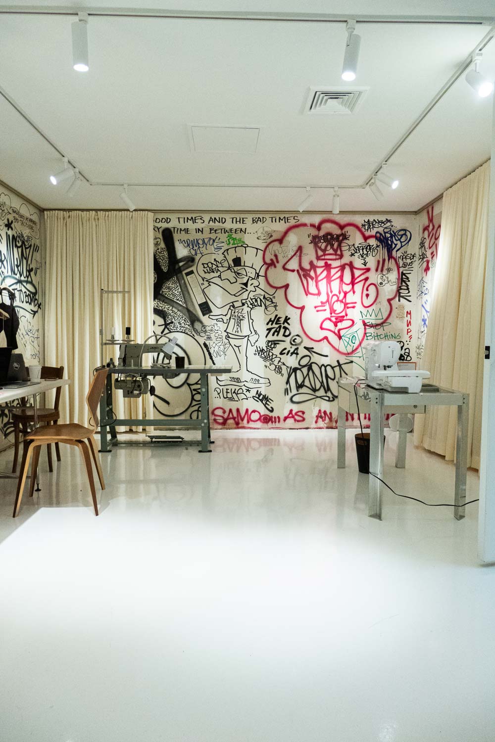 atelier jolie jean michel basquiat new york city manhattan